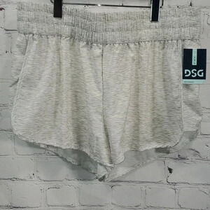 DSG High Rise Stride Short 3in Inseam Size XL NWT